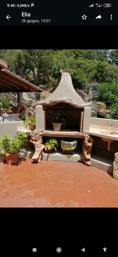 Bed and Breakfast Elia'S House Padru Exterior foto